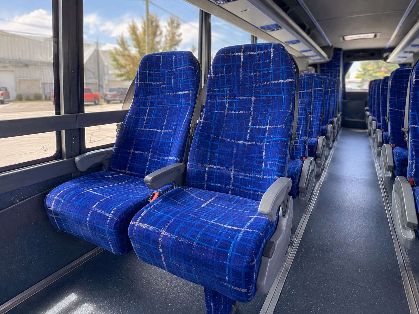 buses to holly grove vineyards and chesapeake wine country