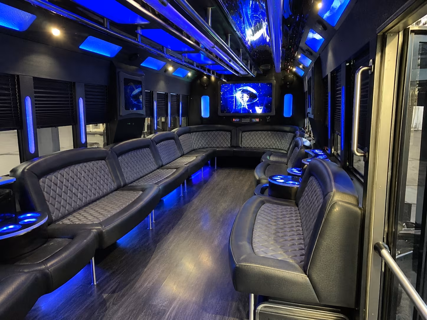 portsmouth 28 passenger party bus interior