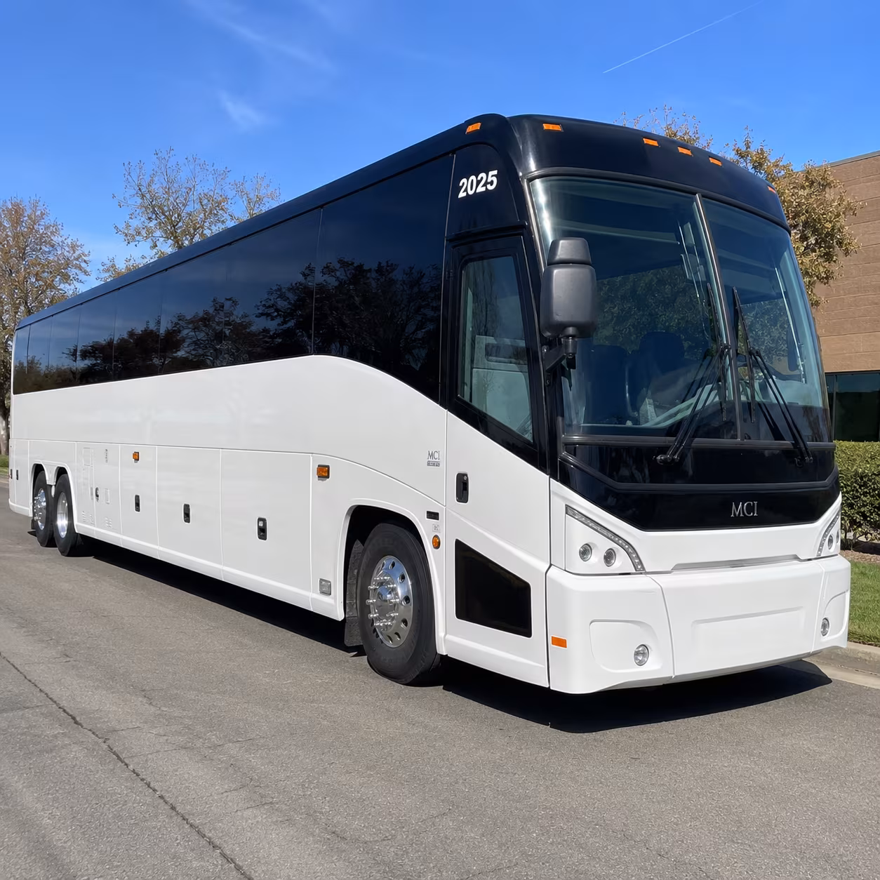 smooth buses for olde towne portsmouth bar crawls and private events